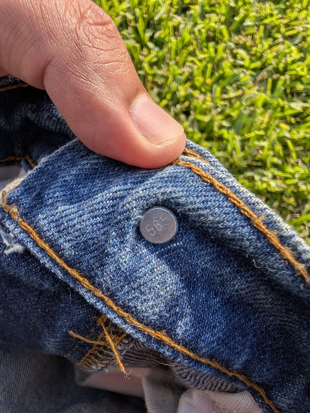 Vintage Levi's Men's Denim Straight Jeans in Blue
